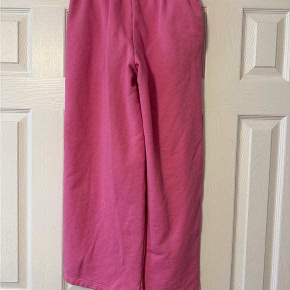 Universal Thread Pink Sweatpants - Picture 2 of 3